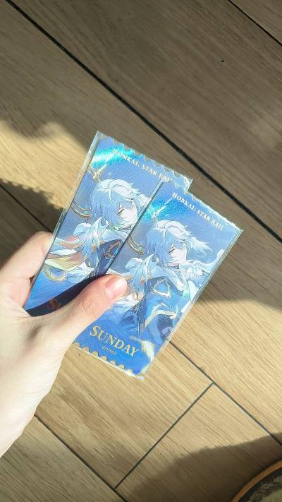 感觉拍卖功能蛮好用的让我成功拿下自己喜欢的谷子，而且还价功能很方便可以选择还价成功可以直接平台秒切，终于不用担心还的好价被别人截胡了，撒花，而且物流打包的也特别好，清关还有消息提醒真的很安心，感谢挖煤姬助力我圆梦梦情