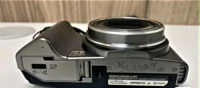 在挖煤姬成功低价拿下奥林巴斯SZ14，性价比真的超出预期！相机整体成色很不错，外观干净无明显磕碰，功能也都正常使用。长焦拍摄效果够用，日常记录、出游拍照都很合适。平台下单流程简单，物流也靠谱，这次捡漏太满意了，挖到平价好用的小相机，真心推荐大家多蹲蹲好价！