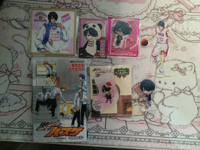 切了一箱黑篮周边，走的ems，申请合单到收到一共花了14天，还是挺快的了，包装得很好，东西都没有运损。会继续使用挖煤姬切煤