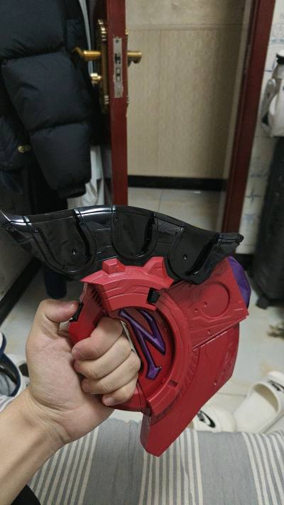 刚买下的时候一直都很忐忑，担心海淘可能会出现什么问题，但挖煤姬完美解决了这些问题，并做出了让我很满意的答复。不仅快递箱十分结实，就连基础加固的包装都十分的仔细牢固，没有一丁点损伤，甚至远超国内某些快递。这让我更加愿意使用海淘，更加相信挖煤姬与挖煤姬