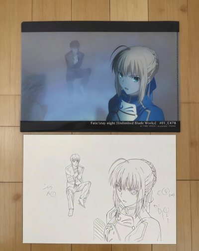 这款Fate/stay night [Unlimited Blade Works]的A4文件夹绝对是动画迷的珍藏好物！它不仅收录了经典名场面的高清动画截图，还附赠了对应场景的复刻原画稿，线稿里的人物动态、色彩标注与分镜细节都清晰可见，完美还原了ufotable的制作...这款Fate/stay night [Unlimited Blade Works]的A4文件夹绝对是动画迷的珍藏好物！它不仅收录了经典名场面的高清动画截图，还附赠了对应场景的复刻原画稿，线稿里的人物动态、色彩标注与分镜细节都清晰可见，完美