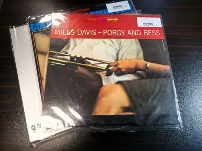 经典声音，永不过时！物流速度比预期快很多，全程可追踪，让人特别安心。包装仔细，层层防护，长途运输完全没有磕碰、压痕，品相完美。


