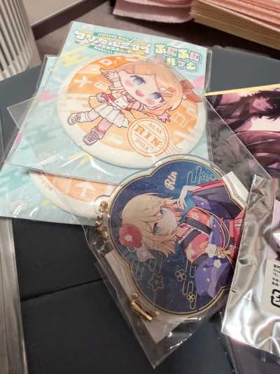 这次也切了一些谷子，走的路线是竹蜻蜓plus，速度还是很快的，且相关界面简单，很好上手，也有很多附加服务可以选择，加固服务我是有经常用的，包装很用心，不用担心东西在运输过程中会有损坏，还会继续使用挖煤姬的~


