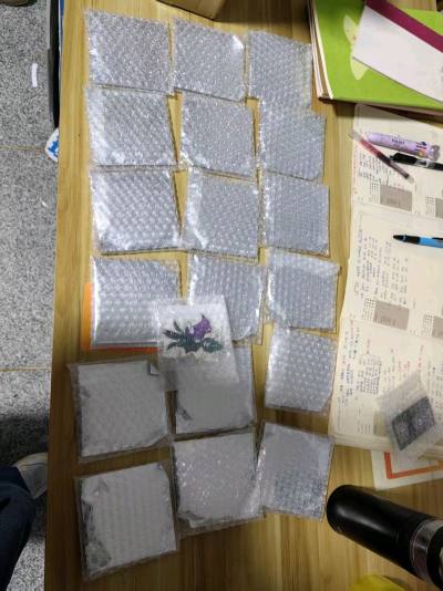 挖煤姬真的十分便利，买东西也很方便，没有什么多的杂七杂八的东西，而且无广告啥的，挺好的。打包的也很好，没有损坏，箱子邦邦硬


