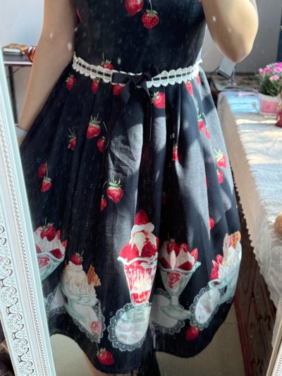 挖煤姬购物体验感真的很好，数不清这是第几次在挖煤姬买裙子了，积分还可以抵扣运费，超棒，页面也很丝滑～