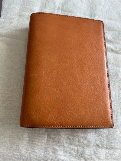 这次的购物买让人开心的再买到心仪的本本，物证齐全，挖煤姬平台也很给力，很用心，打包材料很紧凑，国内运输效率不算慢


