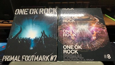 一次性买到了one ok rock的全部primal footbook，价格还这么便宜，真的是划算啊，虽然邮费贵了一些，但是平台包装的很好，收到了完好无损！！