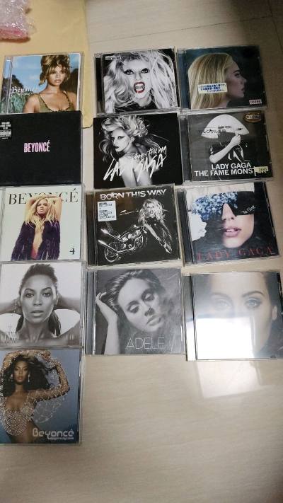 真的太开心了，Adele、Lady Gaga、Beyoncé的日淘专辑终于到手。这次邮政速度真的超出预期，比我想象中快太多，一路都很稳，拿到手包装完好，一点磕碰都没有。
拆开的时候真的有点激动，不是那种夸张的开心，是真的喜欢了这么多年的歌手，实体专辑捧在手里的那种踏...真的太开心了，Adele、Lady Gaga、Beyoncé的日淘专辑终于到手。这次邮政速度真的超出预期，比我想象中快太多，一路都很稳，拿到手包装完好，一点磕碰都没有。
拆开的时候真的有点激动，不是那种夸张的开心，是真的喜欢了这么多年的歌