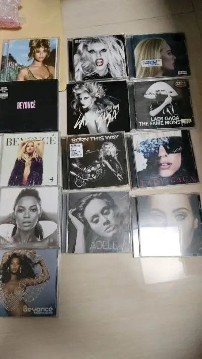 真的太开心了，Adele、Lady Gaga、Beyoncé的日淘专辑终于到手。这次邮政速度真的超出预期，比我想象中快太多，一路都很稳，拿到手包装完好，一点磕碰都没有。
拆开的时候真的有点激动，不是那种夸张的开心，是真的喜欢了这么多年的歌手，实体专辑捧在手里的那种踏...真的太开心了，Adele、Lady Gaga、Beyoncé的日淘专辑终于到手。这次邮政速度真的超出预期，比我想象中快太多，一路都很稳，拿到手包装完好，一点磕碰都没有。
拆开的时候真的有点激动，不是那种夸张的开心，是真的喜欢了这么多年的歌