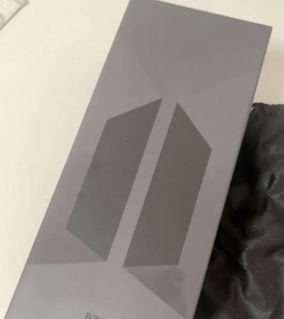 非常喜欢这个应援棒，运回家也特别便宜，很喜欢挖煤姬的运输速度，会继续购买的，在挖煤姬平台继续购买，安心放心


