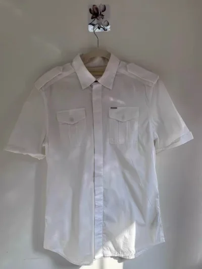 因为最近又新买了一双喜欢的凉鞋，不知道会产生多少税费，所以突然想起了之前下过的订单，并查看了一下，发现居然没有被这件衬衫，我到现在还是很喜欢，版型很好，成色也很好，包装也很好，偶然间发现居然没有收任何关税，真的是惊喜万分，希望这次也能够很幸运