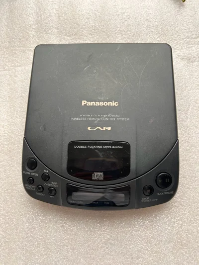 这一个箱淘回来的机器比较多，有建伍 索尼 松下505，一台三洋cp10,，成色一般般，还是坏的，要维修才，等以后在搞吧，就这个样子 