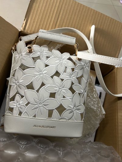 这次在挖煤姬下单了好几件心头好，从下单到收货的整个流程都超顺畅，必须来夸夸！

首先是物流速度，从日本发货到国内签收，时效比我预期快很多，而且包裹打包得特别扎实，每件商品都用气泡袋仔细包裹，完全不用担心运输途中会被磕碰损坏，这点真的太让人安心了～

平台的操作也很友...这次在挖煤姬下单了好几件心头好，从下单到收货的整个流程都超顺畅，必须来夸夸！

首先是物流速度，从日本发货到国内签收，时效比我预期快很多，而且包裹打包得特别扎实，每件商品都用气泡袋仔细包裹，完全不用担心运输途中会被磕碰损坏，这点真的太让人