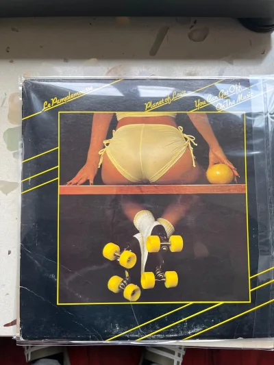 经过十来天的等待，又有新的碟片包裹到了，密封包装依旧稳当，碟片状态非常不错..包裹内部也整理得非常合适，超给力的