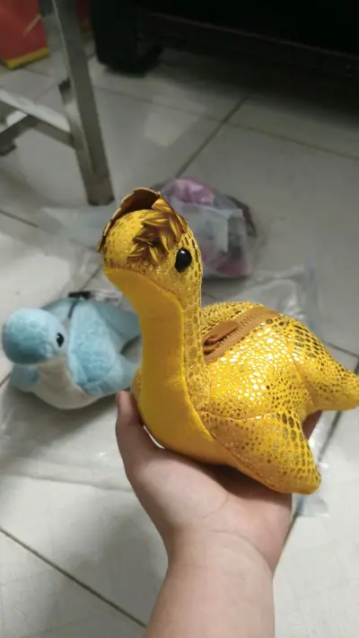 又来挖煤姬买小水怪了，真的很可爱，而且比中国便宜很多，然后还买了一个小海豹。然后操作起来也挺方便的，运费36块钱，挺便宜的，每隔一周都会发一个免手续费的券，太棒了