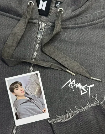 真的很喜欢这个卫衣，这个价格也很优惠，运速度速度也很快，被朋友介绍而来的，很喜欢这个平台会继续在这个平台购买的