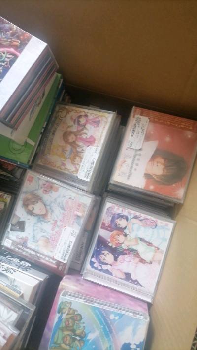 又是一批新的收藏到货了辛辛苦苦等了一个月今年又可以开始积累一批新的东西了。我会继续努力的，平台很给力，点赞。