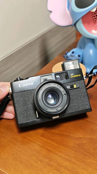 非常美丽的两台相机，佳能a35到手的时候成色很新，但是没有上电池，功能未知，尼康310af卖家直接送了电池，到手就能拍，闪光灯和按键一切正常
#挖煤姬 、 #挖煤姬 、#挖煤姬和挖煤姬 、#挖煤姬韩淘/挖煤姬韩淘