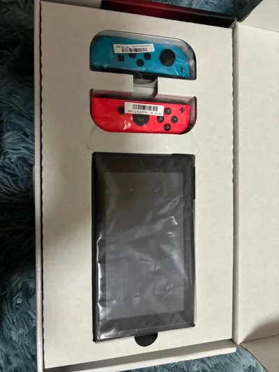 实物状态极佳，运输过程很顺利，大概20天就收到了，是非常理想的一次购物，虽然价格没有特别特别便宜，但绝对值