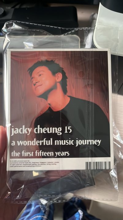 终于在挖煤姬蹲到歌神张学友三张经典CD，品相超出预期，盘面光洁无划痕，歌词册完整。音质通透醇厚，听吻别、饿狼传说等金曲氛围感拉满。包装加固扎实，跨国运输完好无损，淘港乐CD认准这里，乐迷狂喜！