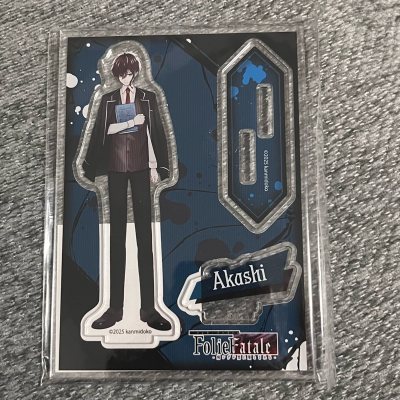 又开始在挖煤姬上挖宝贝了，上面的商品每天都会更新哦，努力淘会淘到价格不错的东西，还有好多服务和快递方式来选择，这次淘到了心仪很久的水彩和文创，价格美丽东西也包装得很好。推荐?