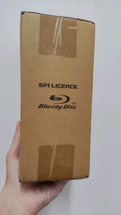 特搜战队刑事连者的20周年纪念OVA蓝光碟捆绑SP执照的限定版本，这东西也出了两年了蹲了好久终于是以一个心仪的价格入手了。