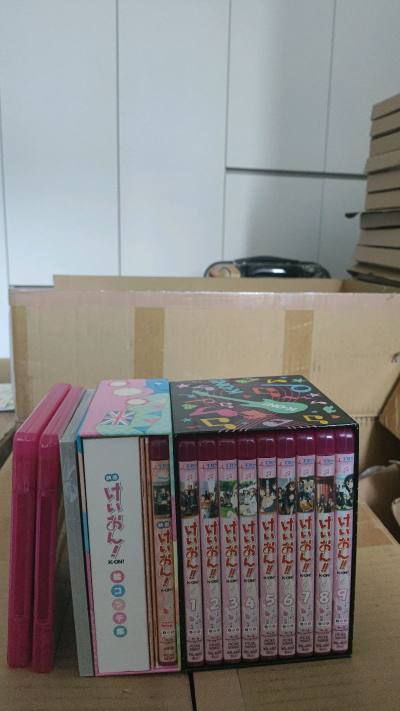 光盘套装收到了，感谢卖家出物，品质很不错，状态也都挺好的，很适合收藏，里面特典也都还在，好价拿到的，不错


