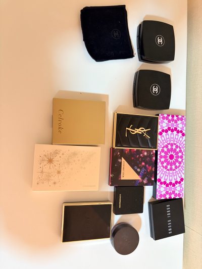 第一次在挖煤姬上体验雅虎日拍，这次体验简直是太棒了！拍卖出价非常迅速方便，每次价格被超出都会在邮箱和软件上给出通知提示。在咱地里软件上还可以直接申请同捆，成功几率还是很高的。这次买了很多绝版的小彩妆。还意外收获了香奈儿226眼影的平替Covermark双色眼影。这次...第一次在挖煤姬上体验雅虎日拍，这次体验简直是太棒了！拍卖出价非常迅速方便，每次价格被超出都会在邮箱和软件上给出通知提示。在咱地里软件上还可以直接申请同捆，成功几率还是很高的。这次买了很多绝版的小彩妆。还意外收获了香奈儿226眼影的平替Co