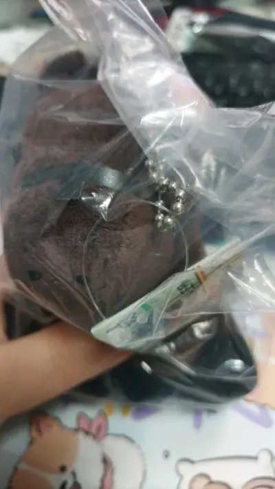 拿到手就被孩子萌的嗷嗷直叫
真的是非常非常可爱
和全新一模一样啊
唉，怎么能这么完美
真的特别感谢挖煤姬助力我拿下马偶