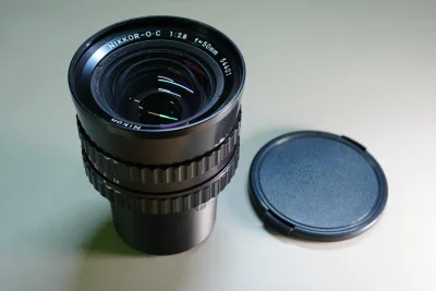 收到一支勃朗尼卡S口的尼康OC 50/2.8镜头，适用于S、EC系列，是比较稀有的多层镀膜版本
成像素质在S口50mm镜头群里是最好的一支（略优于原厂MC 50/2.8），虽然体积比较大，但采用了较多铝合金结构，重量并不夸张，在450克左右
通过挖煤姬的竹蜻蜓Plu...收到一支勃朗尼卡S口的尼康OC 50/2.8镜头，适用于S、EC系列，是比较稀有的多层镀膜版本
成像素质在S口50mm镜头群里是最好的一支（略优于原厂MC 50/2.8），虽然体积比较大，但采用了较多铝合金结构，重量并不夸张，在450克左