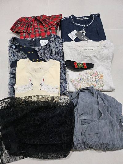 刚刚收获的一单，由于赶上春节假期，比平时稍微晚了几天，这次挑选的衣服以A社为主，最近太喜欢这个集合店品牌了，无奈它价格一路水涨船高，没想到挖煤姬帮我实现了愿望，买到了好几件心水的美衣，每次开箱都是充满惊喜，包装干净整洁，时效每次都是妥妥的，继续努力，下一单准备发货喽...刚刚收获的一单，由于赶上春节假期，比平时稍微晚了几天，这次挑选的衣服以A社为主，最近太喜欢这个集合店品牌了，无奈它价格一路水涨船高，没想到挖煤姬帮我实现了愿望，买到了好几件心水的美衣，每次开箱都是充满惊喜，包装干净整洁，时效每次都是妥妥的