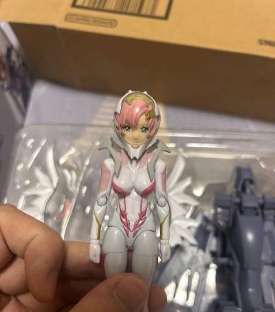 这次购买了shf的拉克丝可动手办，因为是破发价算上运费也只有发售价的一半，可以说很划算了，竹蜻蜓速度不错，一周多就到了