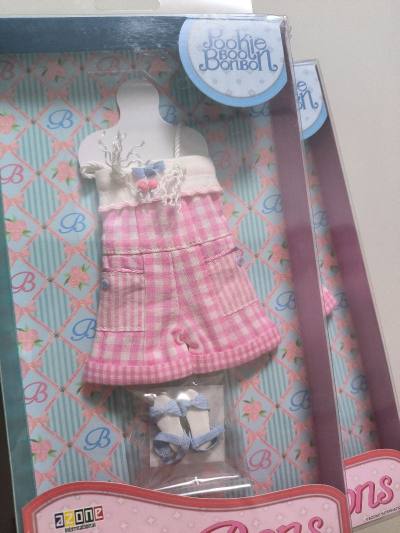 挖煤姬上站点众多，查找商品非常便捷。这次国际快递使用竹蜻蜓专线寄回，预报备加审核等了13天后发货，国际快递非常快，发货后大约9天就收到了，挖煤姬的商品包装非常严实，收到很喜欢。