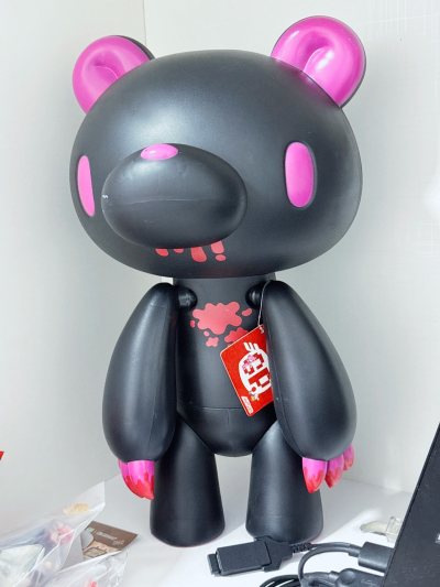 海淘入手的宝贝收到啦，物流时效超出预期，比预想中快了不少～ 打包特别严实，层层防护做得超到位，我还怕大塑料摆件磕磕碰碰容易损坏，结果包的像个粽子，拆开后物品完好无损，一点磕碰都没有，太省心了！期待后续的箱子～