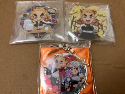 最后一单plus线，这单都是小件，包裹小小的，也安全拿到手啦！趁着电影热买了一堆，原本还担心运费加税会不会太贵，有免税真心省了不少，希望plus早日回归吧。