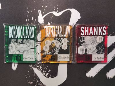 切的亚克力收到了，生日砖真的非常貌美，我推太帅了。还有物流真的非常快，从国际揽件到收到才用了五天属实是神速???