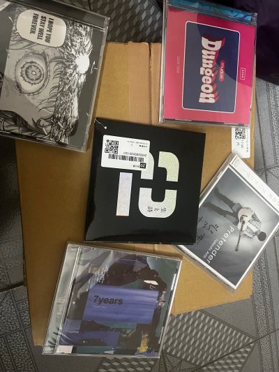 这次买的都是CD，第一次走新的路线-EPL，到手速度还是很快的，东西的保护依旧是没得谈 保护的非常好，海购用挖煤姬很安心，下次还买！