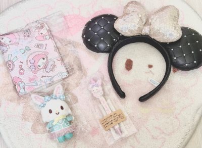 谁懂啊！在挖煤姬海淘迪士尼发箍和三丽鸥许愿兔周边，全程体验感拉满，竹蜻蜓路线真的太香了！
下单流程超顺畅，切煤速度快，心仪的可爱小物很快就入库。打包服务超用心，气泡膜裹得严严实实，发箍没有变形、许愿兔软乎乎无压痕，拆箱瞬间被治愈～
物流选了竹蜻蜓，价格划算到惊喜，比...谁懂啊！在挖煤姬海淘迪士尼发箍和三丽鸥许愿兔周边，全程体验感拉满，竹蜻蜓路线真的太香了！
下单流程超顺畅，切煤速度快，心仪的可爱小物很快就入库。打包服务超用心，气泡膜裹得严严实实，发箍没有变形、许愿兔软乎乎无压痕，拆箱瞬间被治愈～
物流选