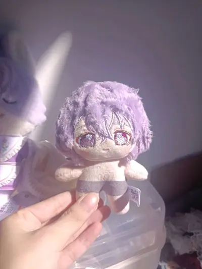 一直很喜欢我推的这一只玩偶，但是苦于久久的没有蹲到一个好价格，非常感谢挖煤姬让我买到那么可爱的孩子，也圆了一个梦