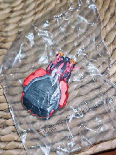 第一次用挖煤姬海淘日本商品，体验真的超出预期！从选品到下单流程都特别顺畅，商品详情页的信息很全，瑕疵标注也清晰。客服响应也很及时，汇率换算透明，用下来觉得性价比很高。已经推荐给身边好几个喜欢日淘的朋友了，会一直用下去的！