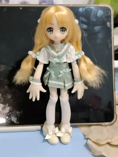 淘到了喜欢的胶皮娃头，特别可爱特别好看，小衣服也好看精致，竹蜻蜓发货给力安心，挖煤姬好用省心放心没话说