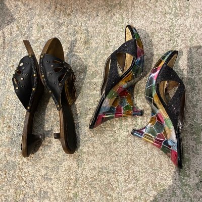 这次又淘到了很漂亮的坡跟鞋，成色很不错，快递速度也很稳定，日本卖家包装也很好，总的来说是一次很不错的购物体验，期待下一次～