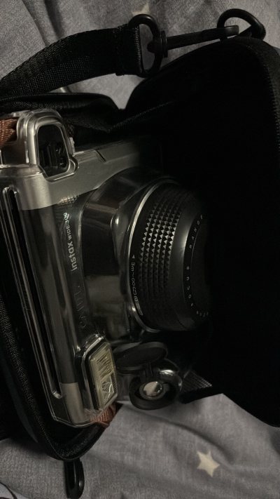 一切还好，就是总价最后高了点。小问题不少，但没什么大的问题。拍了一些照片。之前就是电池仓有些问题。找人简单修了一下。