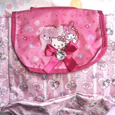 收到这两个啵啵兔的包真的太惊喜了！首先包装得非常严实，打开后包包的品相简直让人眼前一亮——几乎看不出使用痕迹，五金件光亮如新，走线工整扎实，啵啵兔的图案印刷清晰立体，摸起来质感超棒。肩带长度调节方便，上身效果特别好，无论是斜挎还是单肩背都很百搭。一个配色温柔日常，另...收到这两个啵啵兔的包真的太惊喜了！首先包装得非常严实，打开后包包的品相简直让人眼前一亮——几乎看不出使用痕迹，五金件光亮如新，走线工整扎实，啵啵兔的图案印刷清晰立体，摸起来质感超棒。肩带长度调节方便，上身效果特别好，无论是斜挎还是单肩背都