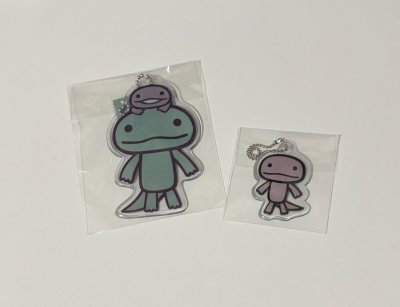 可爱的小蜥蜴挂件！真是怎么也收集不够！每一个都可可爱爱！嘻嘻！感谢出物的卖家！期待能收集到更多可爱的挂件！