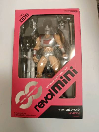 本次分享的是海洋堂mini筋肉人系列 罗宾，这个系列尺寸小，可动好，可随时把玩，感谢挖煤姬让我得到了这么有趣的小人