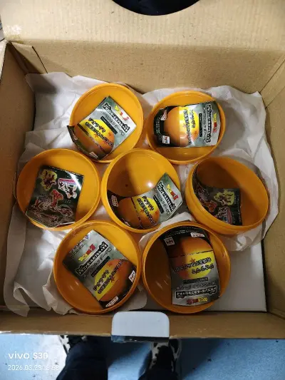 这盒是MegaHouse在2008年发售的经典龙珠大蛋Neo系列，主题是弗利萨复活篇，封面超赛悟空vs那美克星神龙波仑伽的设计直接把人拉回当年追番的热血时刻✨。整盒包含7种全彩色造型+隐藏bonus零件，每一款的细节都在线：角色的神态、战斗特效的刻画都还原了原作名场...这盒是MegaHouse在2008年发售的经典龙珠大蛋Neo系列，主题是弗利萨复活篇，封面超赛悟空vs那美克星神龙波仑伽的设计直接把人拉回当年追番的热血时刻✨。整盒包含7种全彩色造型+隐藏bonus零件，每一款的细节都在线：角色的神态、战