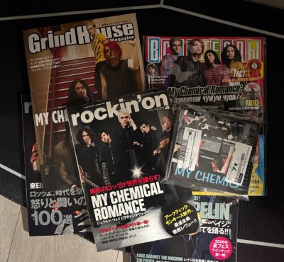 第一次用挖煤姬买杂志，体验真的超出预期！下单流程很顺畅，合单打包特别严实，国际物流速度也快，到手发现包装完好无损，以后买日本中古周边就锁定它了！