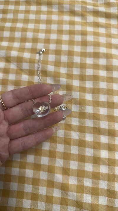 项链很漂亮呢，买的东西南北都特别喜欢很满意，挖煤姬认真负责，快递也很快，购物体验感真的太好了，以后还买。


