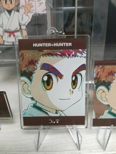 在挖煤姬上买了几样东西，有卡片贴纸、CD和亚克力挂件。发货速度挺快的，包裹也包得很严实，拆开的时候东西都完好。整体体验不错，以后有需要还会再用挖煤姬。